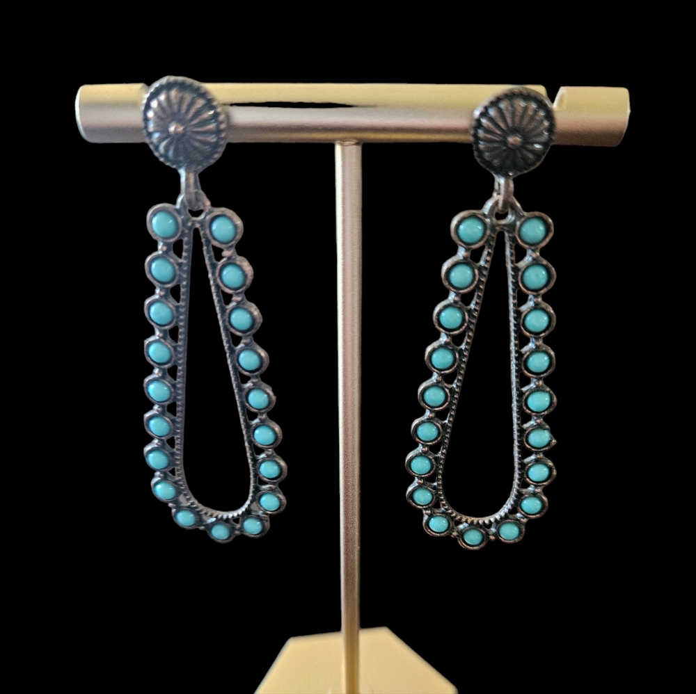 Copper and Howlite loop  Earrings
